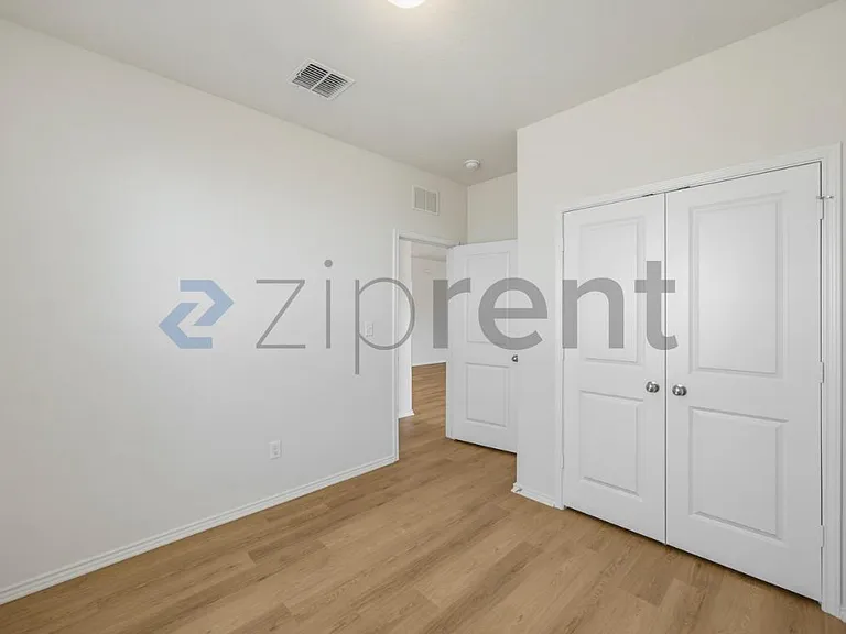 7231 Tradinghouse Ln — Photo 9