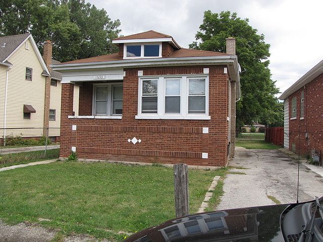 1st image of 15233 Wood St