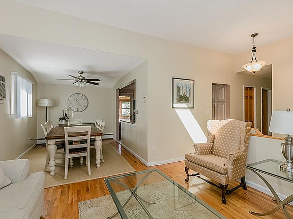 4th image of 2 Wentworth Dr