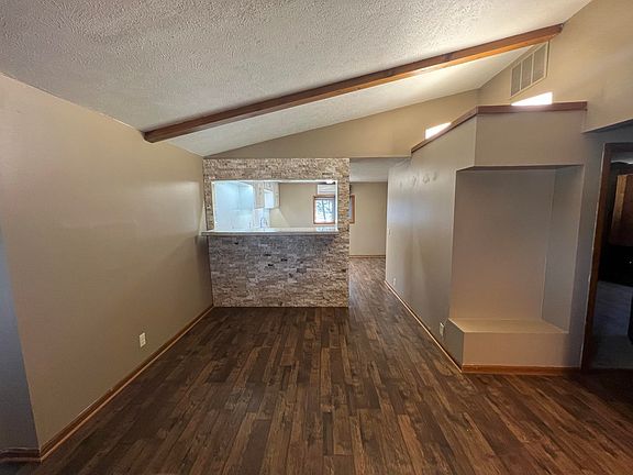 4th image of 1510 8th Ave