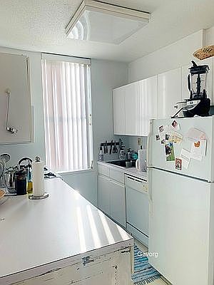 5th image of 520 W 112th St APT 11B