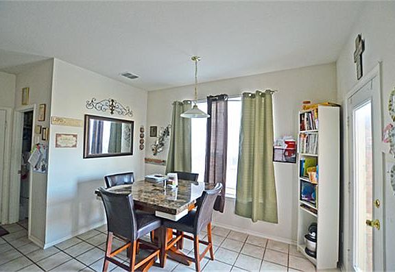 3rd image of 2820 Brookcove Dr
