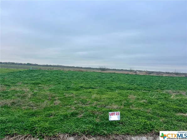 105 W Saint Francois Ave, Port Lavaca, TX 77979