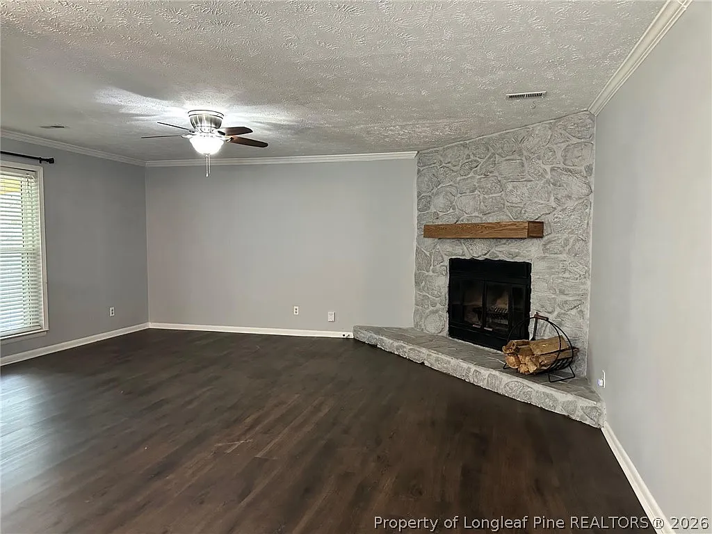 3 bed, 2.0 bath, 1629 sqft, $1,750 — Photo 2