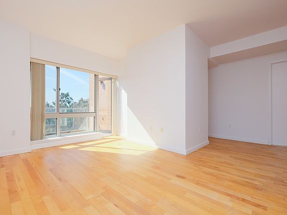 3rd image of 3585 Greystone Ave #E6a