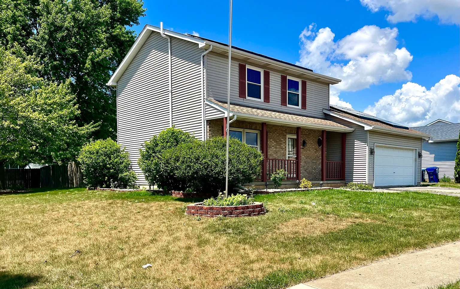 357 Barberry Ct photo 1