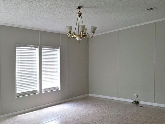 2nd image of 340 N Nogal St