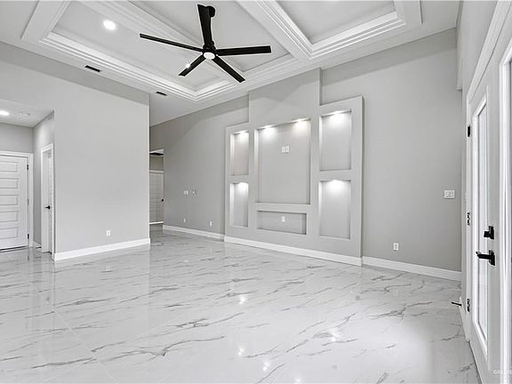 5th image of 2705 E Comal Rd