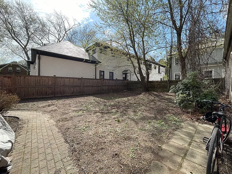 155 Amory St — Photo 32