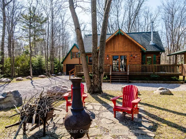 23 Crown Ct, Tiny Township, ON L9M 0J1