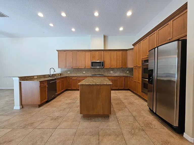 1107 Oxbridge Dr — Photo 37