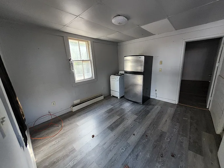 274-278 Cold Spring Rd #5 — Photo 5