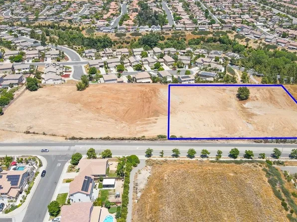 2 Jackson Ave #2, Murrieta, CA 92562