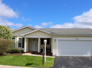 1823 Paddock Ct, Grayslake, IL 60030