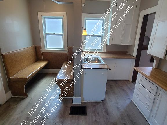 5th image of 28 Thorndale Ter