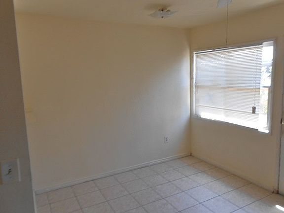 5th image of 2976 Casa Loma Dr
