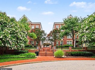 910 Powhatan St Unit 303S, Alexandria, VA 22314