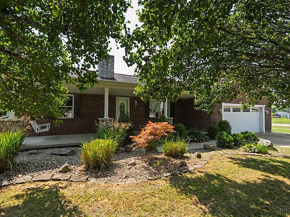 2nd image of 102 Boulder Dr