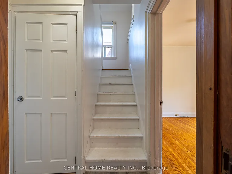 1650 King St E #MAIN — Photo 11