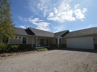 2567 N Evergreen Valley Rd, Suttons Bay, MI 49682