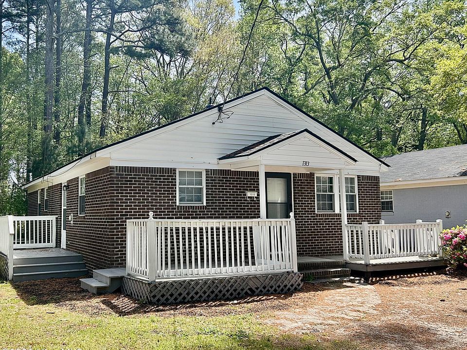 1st image of 1313 Proctor Street
