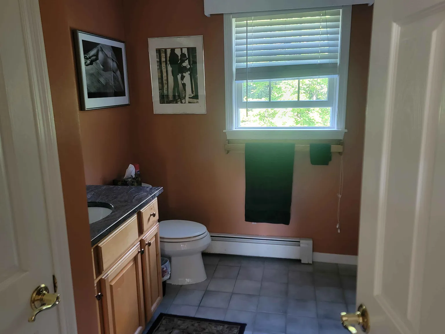 4 bed, 2.5 bath, 2900 sqft, $1,200 — Photo 4