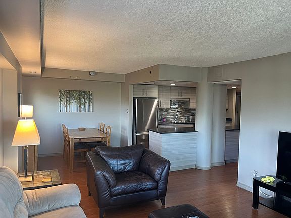 5th image of 408 University Dr