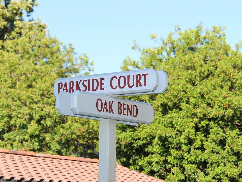1st image of 685 Parkside Ct Unit 101