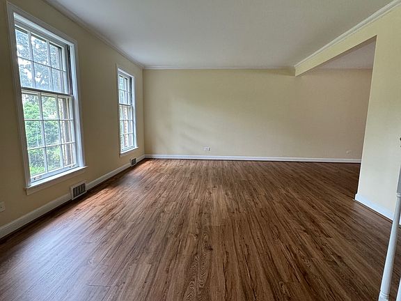 5th image of 915 S Washington Ave