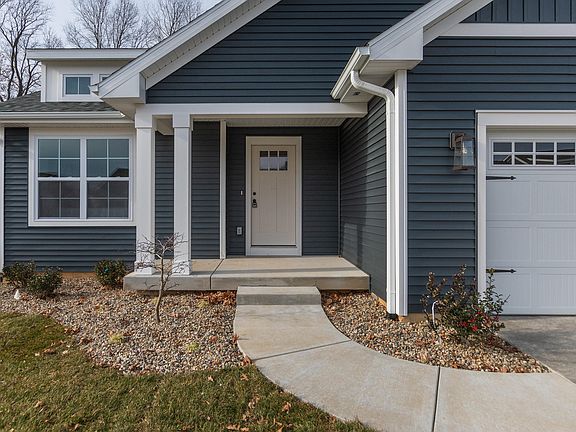 2nd image of 10610 Gracie Ln