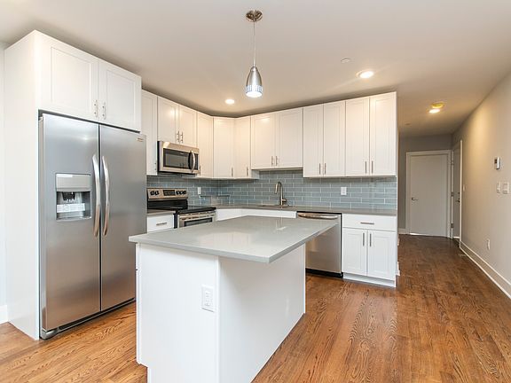 3rd image of 814 N Uber St #1