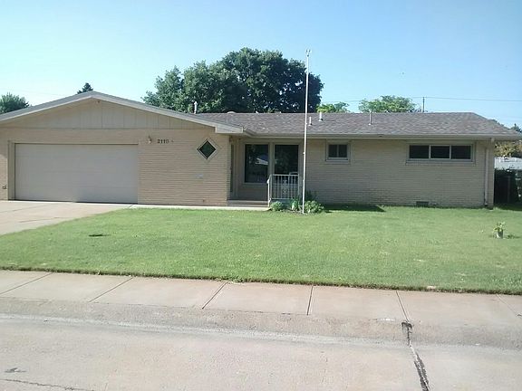 4th image of 2110 W D St