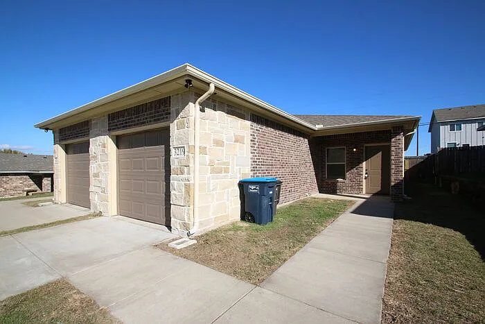 3219 Karen St — Photo 24