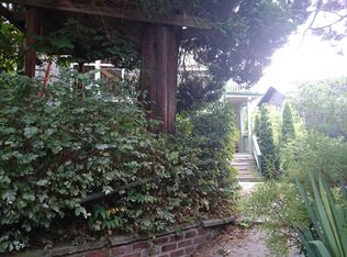 338 N 74th St, Seattle, WA 98103