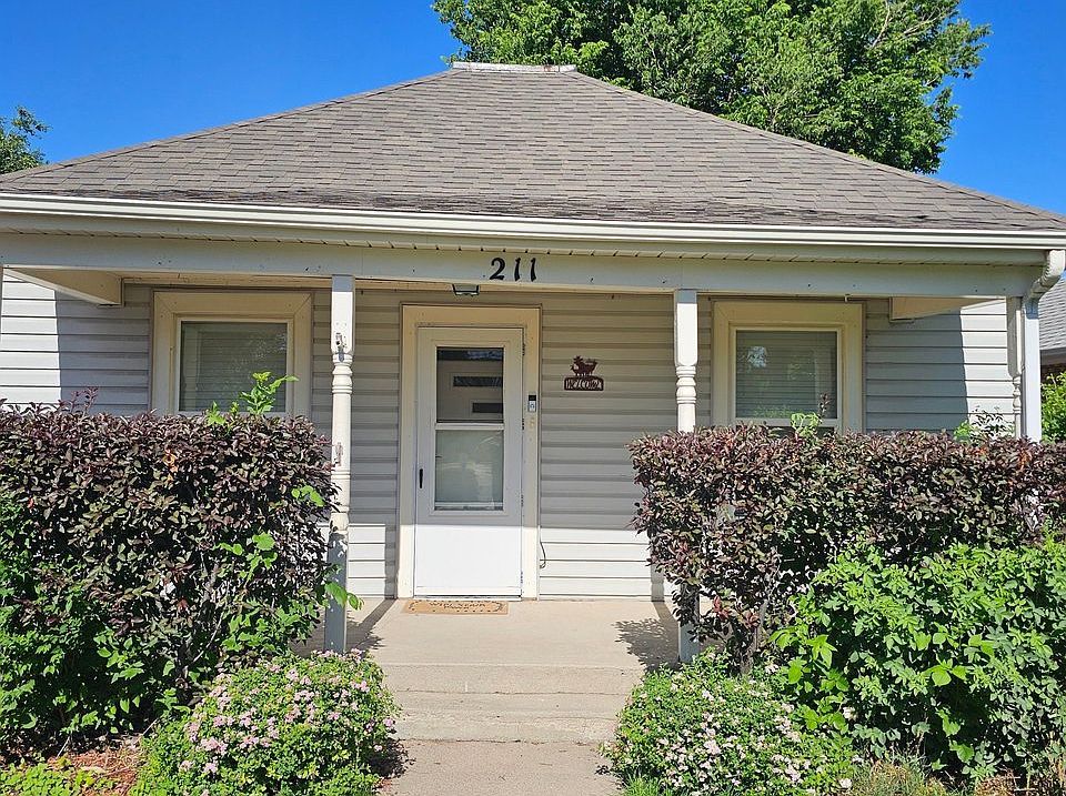 1st image of 211 Deuel St