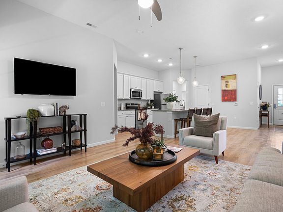 5th image of 2617 Aubrey Ln #58227029a