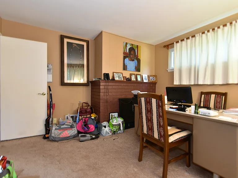 305 Hillsboro Dr — Photo 17