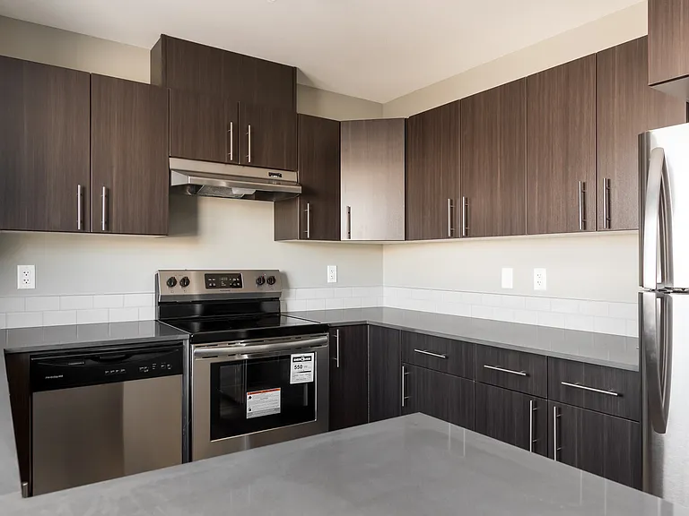 401 Athabasca Ave — Photo 30