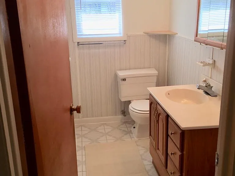 1209 Romans Dr — Photo 10