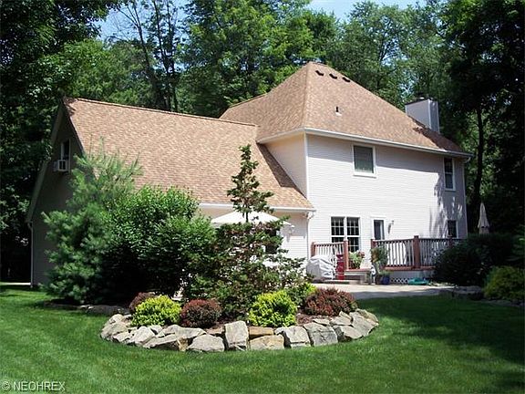 3rd image of 950 Arlington Dr
