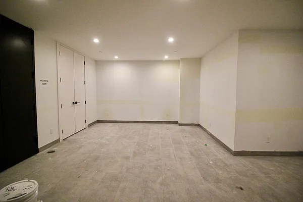 Rented by Hagstrom Management Inc | media 24