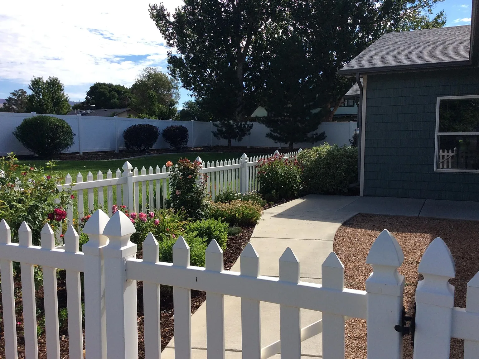3 bed, 1400 sqft, $1,950 — Photo 3