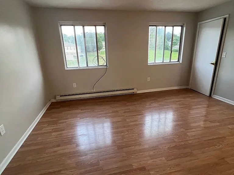 5208 W Ridge Rd — Photo 1