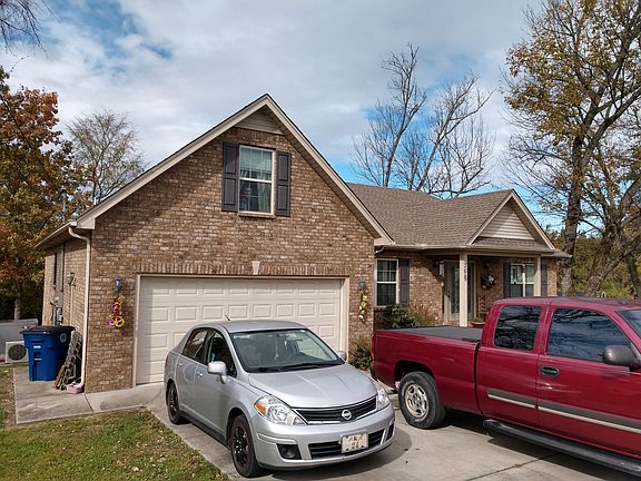 2nd image of 308 Shelby Cir
