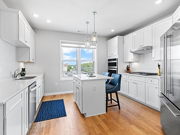 2nd image of 130 University Ave Unit 1306