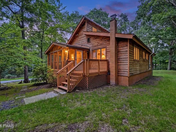 185 Maple Dr, Shohola, PA 18458