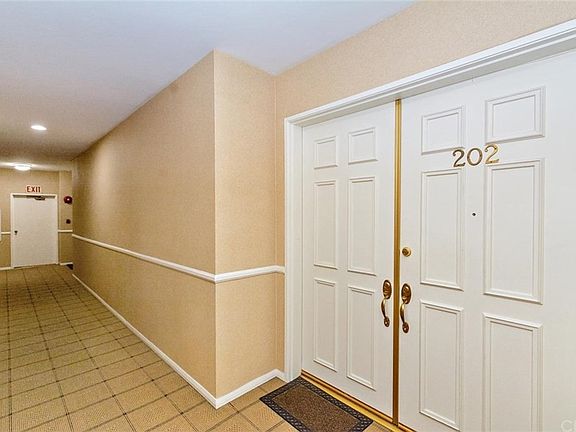2nd image of 1930 S Beverly Glen Blvd APT 202