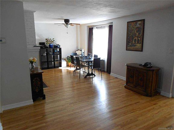 3rd image of 221 Miller Ave