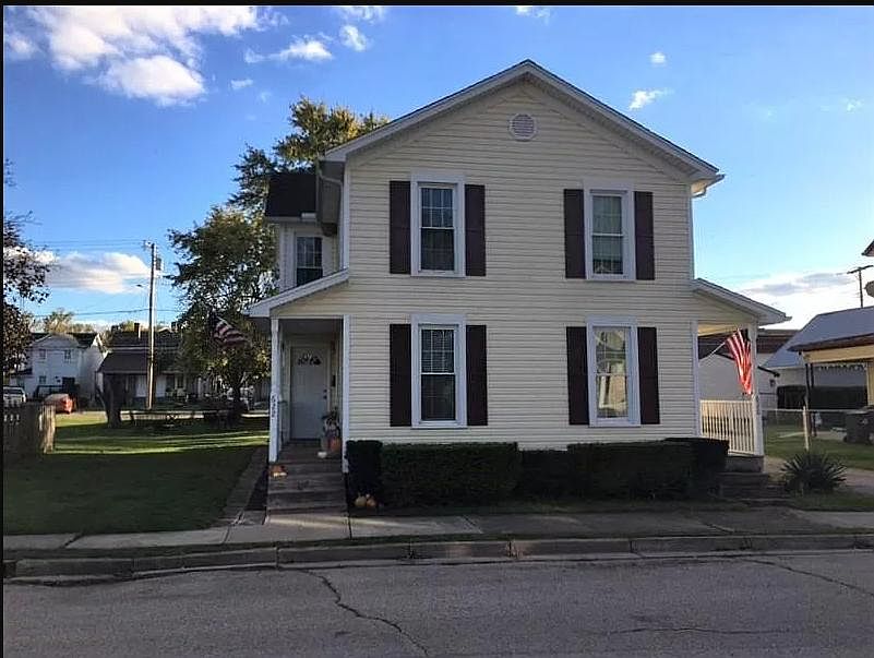 1st image of 622 E Maple Ave