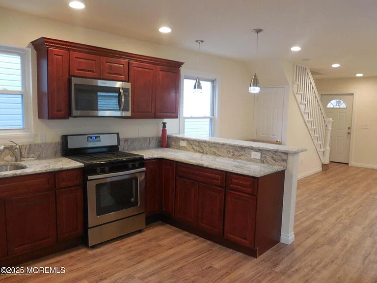 538 Myrtle Ave — Photo 4